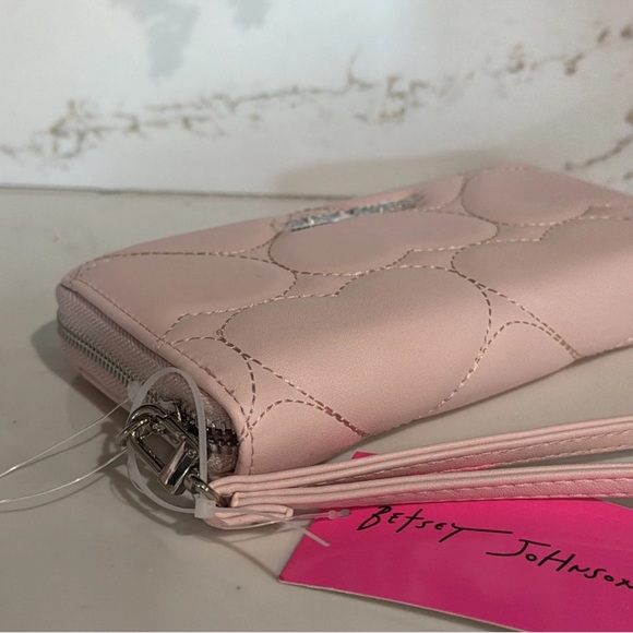 Betsey Johnson Blush Quilted Heart Wallet Wristlet - Picture 3 of 6